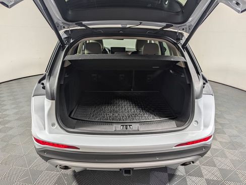 Used 2025 Lincoln Corsair Reserve w/ Towing Package FWD image 7