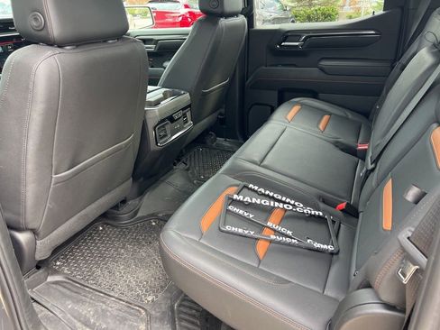 Used 2023 GMC Sierra 1500 AT4 w/ AT4 Premium Package AWD/4WD image 58