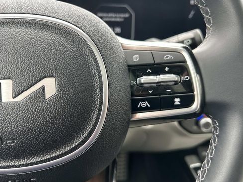 Certified 2025 Kia Sorento SX FWD image 25