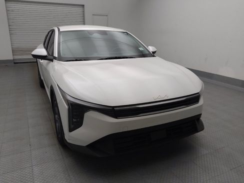 Used 2025 Kia K4 FWD image 14