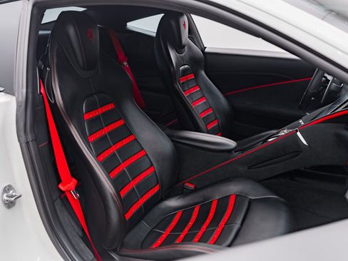 Certified 2022 Ferrari Roma Base image 79