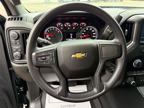 Certified 2022 Chevrolet Silverado 1500 Custom AWD/4WD image 15
