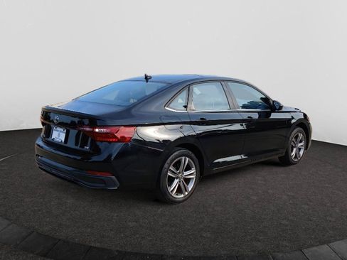 Used 2023 Volkswagen Jetta SE FWD image 7