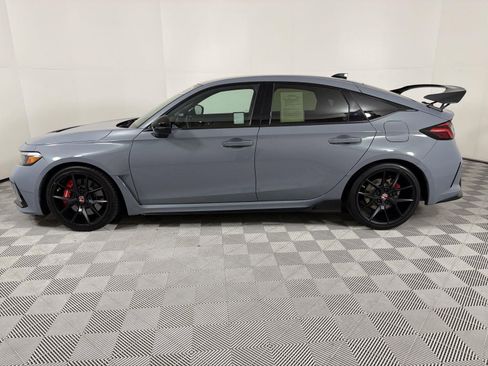 Used 2023 Honda Civic Type R image 2