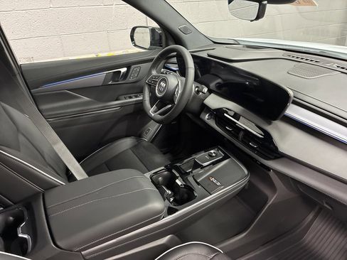 New 2026 Buick Enclave Sport Touring w/ Power Package image 8