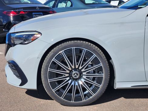 Used 2025 Mercedes-Benz E 450 4MATIC Sedan image 10