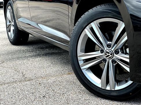 Certified 2024 Volkswagen Jetta SE FWD image 9