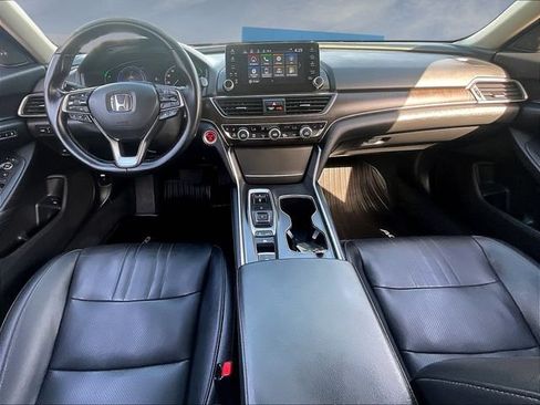 Used 2022 Honda Accord Touring image 9