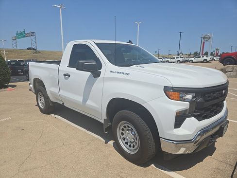 Used 2025 Chevrolet Silverado 1500 W/T w/ Trailering Package RWD image 3