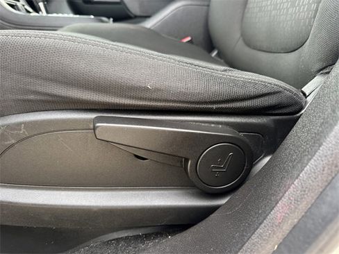 Used 2015 GMC Acadia SLE image 20