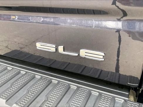 Used 2024 GMC Sierra 1500 SLE w/ X31 Off-Road Package image 22