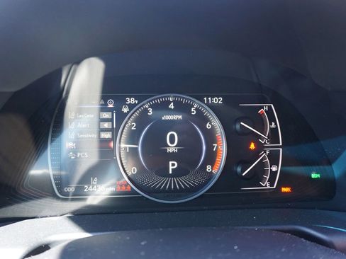 Used 2024 Lexus ES 350 w/ Premium Package image 7