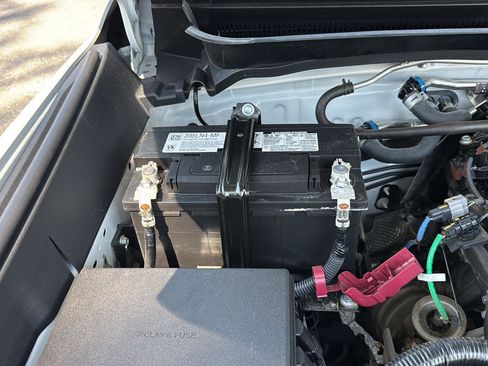 Used 2024 Toyota Tacoma TRD Off-Road image 30