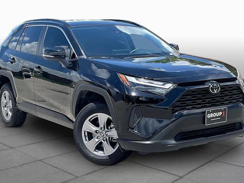 Used 2024 Toyota RAV4 XLE FWD image 3