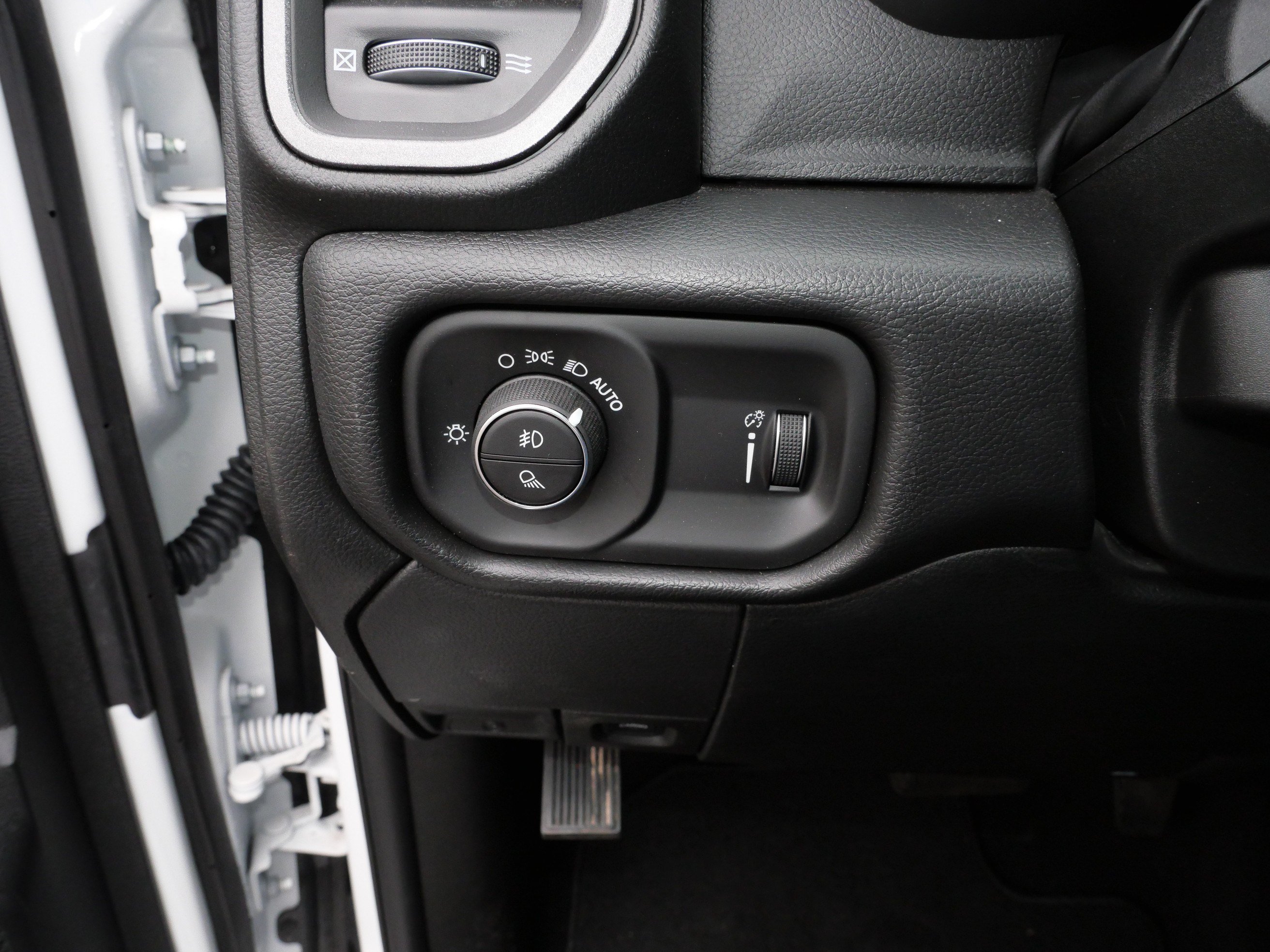 Used 2026 RAM 3500 Tradesman AWD/4WD image 28