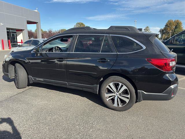 Used 2019 Subaru Outback 3.6R Limited w/ Popular Package #2 AWD/4WD image 2