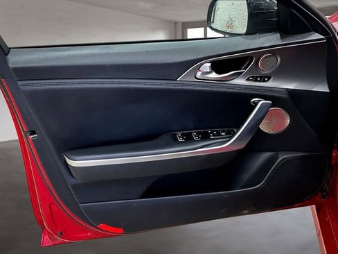 Used 2018 Kia Stinger GT2 image 22