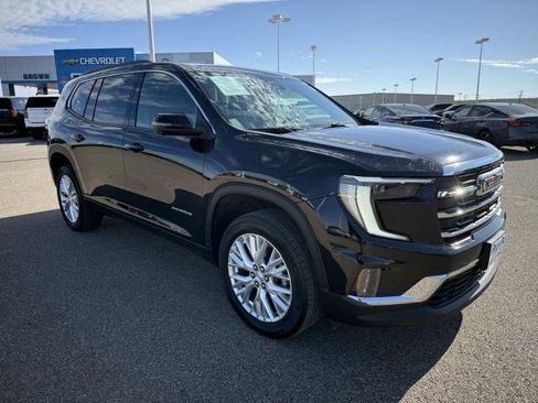 Used 2024 GMC Acadia Elevation image 10