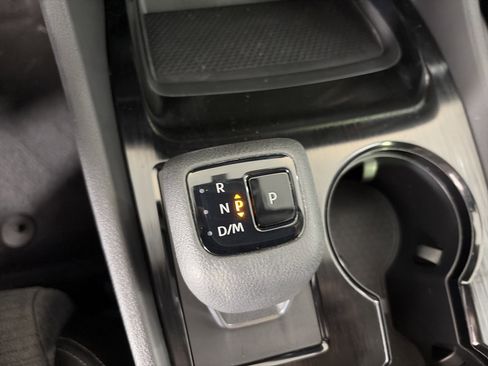 Used 2023 Nissan Rogue SV AWD/4WD image 24