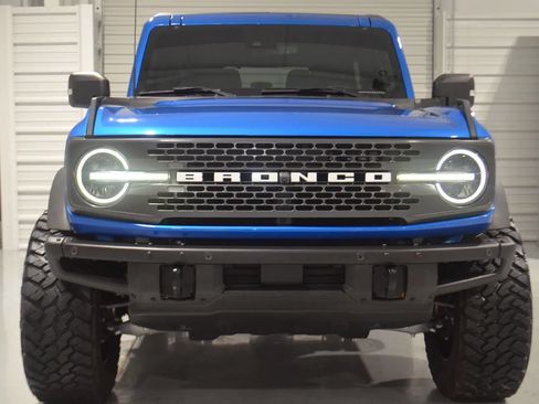 Used 2021 Ford Bronco Badlands AWD/4WD image 2