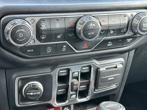 Used 2023 Jeep Gladiator Mojave w/ LED Lighting Group image 18