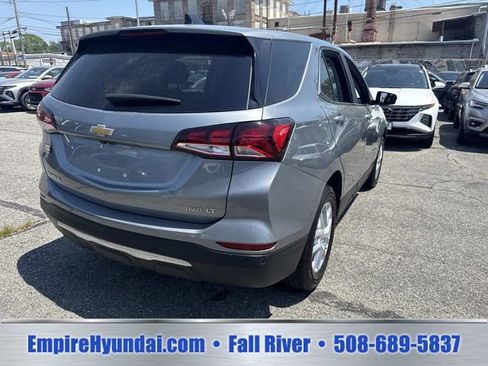 Used 2024 Chevrolet Equinox LT w/ Driver Convenience Package AWD/4WD image 9