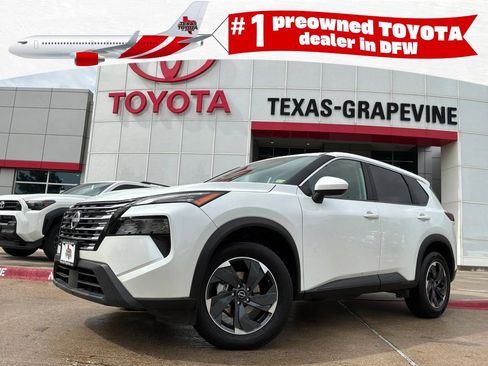 Used 2025 Nissan Rogue SV AWD/4WD image 1
