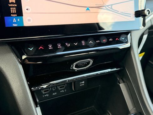 New 2026 Jeep Grand Cherokee Limited AWD/4WD image 15