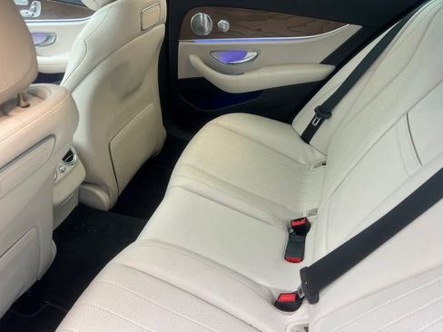 Used 2018 Mercedes-Benz E 300 image 5