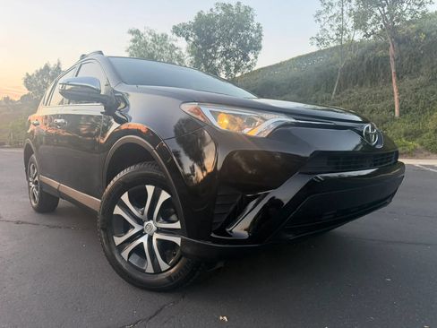 Used 2016 Toyota RAV4 LE FWD image 7