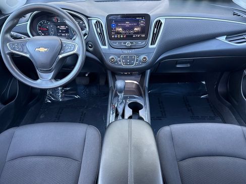 Used 2023 Chevrolet Malibu LT FWD image 17