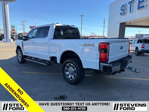 Used 2026 Ford F250 Lariat w/ Chrome Package image 3