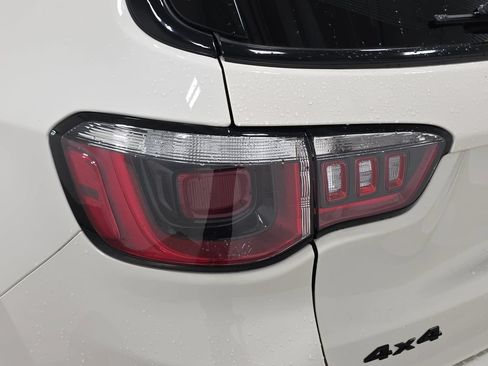 Used 2019 Jeep Compass Latitude AWD/4WD image 31