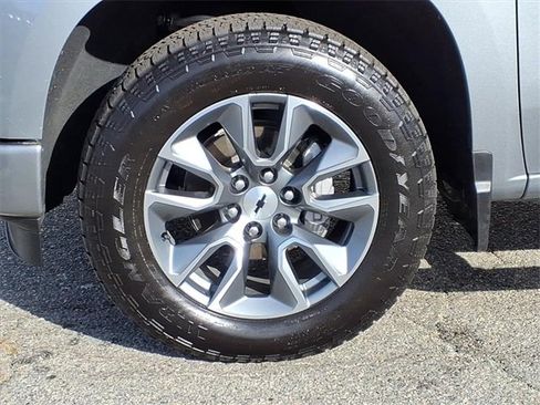 Certified 2024 Chevrolet Silverado 1500 Custom w/ Rally Edition image 9