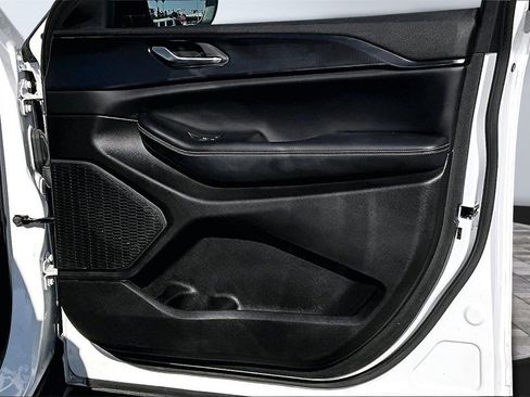 Certified 2024 Jeep Grand Cherokee L Laredo image 25