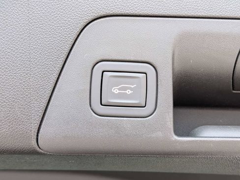 Used 2023 Buick Envision Essence FWD image 14