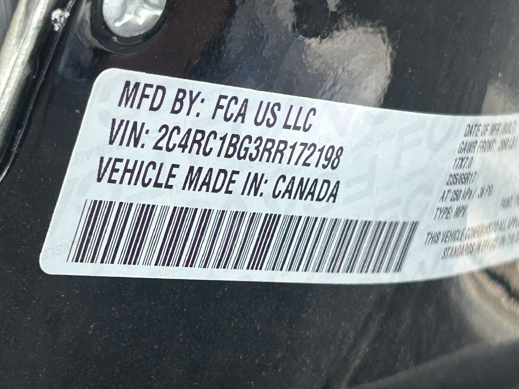 Used 2024 Chrysler Pacifica Touring-L FWD image 34