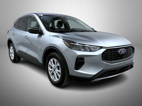 Used 2023 Ford Escape Active image 3