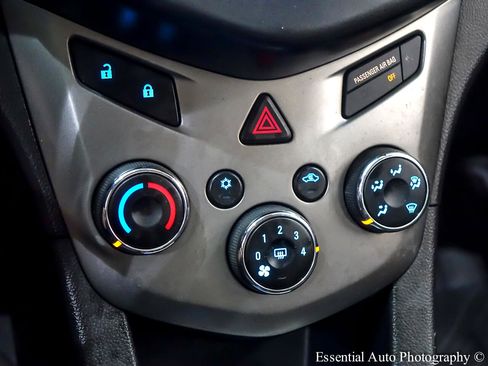 Used 2013 Chevrolet Sonic LT image 22