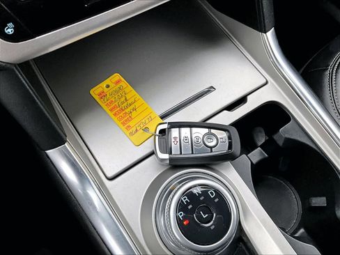 Used 2022 Ford Explorer XLT w/ Equipment Group 202A image 32