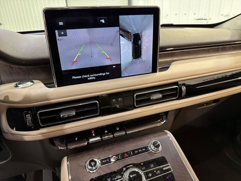 Used 2022 Lincoln Aviator Reserve image 20