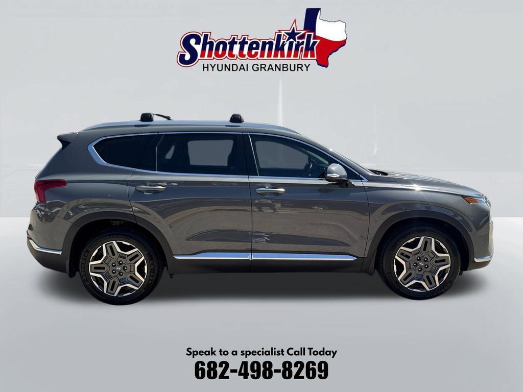 Used 2022 Hyundai Santa Fe Limited FWD image 5