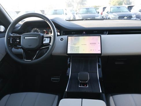 New 2026 Land Rover Range Rover Evoque Dynamic SE AWD/4WD image 23