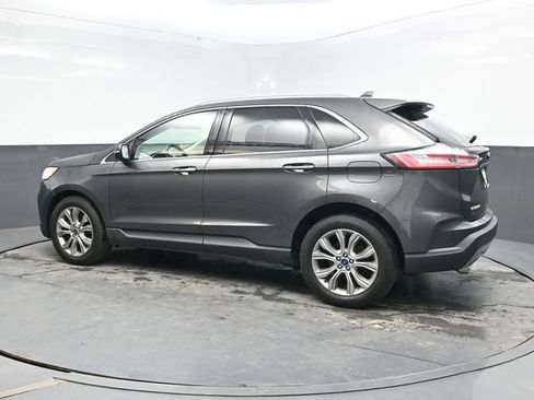 Used 2019 Ford Edge Titanium w/ Cold Weather Package AWD/4WD image 4