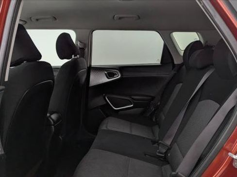 Used 2023 Kia Soul LX FWD image 17