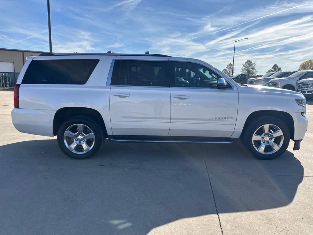Used 2019 Chevrolet Suburban Premier AWD/4WD image 46