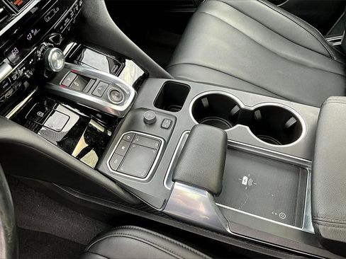Used 2022 Acura MDX SH-AWD image 18