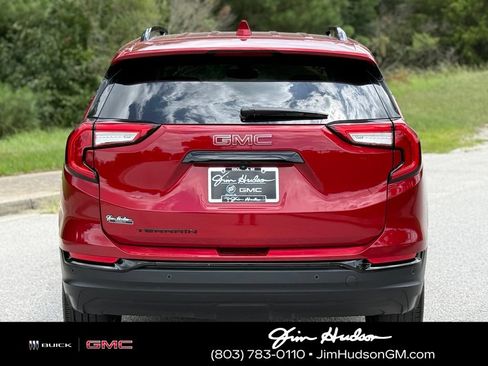 Used 2023 GMC Terrain SLT w/ Infotainment Package II FWD image 12