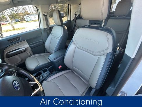 Used 2025 Ford Maverick Lariat w/ 4K Tow Package image 28