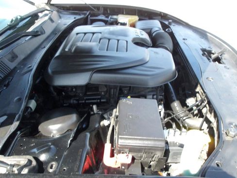 Used 2016 Dodge Charger SXT RWD image 25